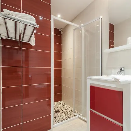 De La Otel 3*