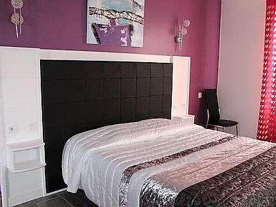 De La Otel 3*